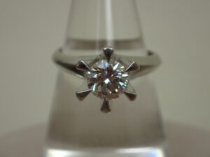 函館のアルタマート五稜郭店で買取したダイヤモンド指輪 立て爪ダイヤモンドリング 1.02ct VVS2 プラチナ900