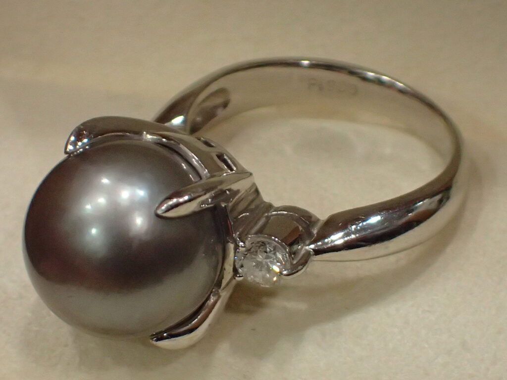 函館のアルタマート五稜郭店で買取したパール 指輪 ブラックパール＆ダイヤリング