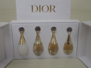 アルタマート函館五稜郭店で買取した香水 ディオール シャドールのノベルティ