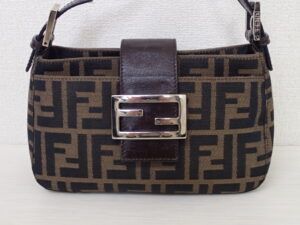 函館のアルタマート五稜郭店で買取したフェンディ ショルダーバッグ ズッカ ミニ マンマバゲット