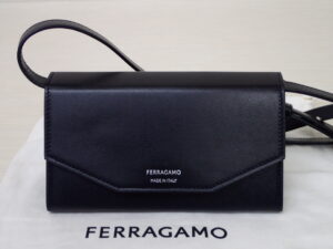 函館のアルタマート五稜郭店で買取したフェラガモ バッグ ショルダーバッグ