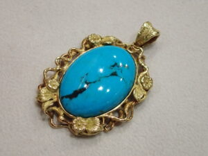 函館のアルタマート函館五稜郭店で買取した金 ペンダント K18ターコイズ ペンダントトップ トルコ石