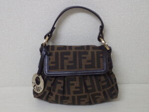 函館 フェンディ 買取 ズッカ アルタマート五稜郭店で買取したFENDI フェンディ ズッカ ワンハンドル ミニバッグ